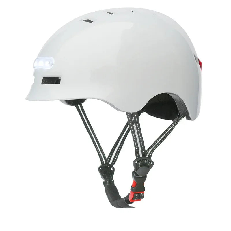 NOUVEAUTÉ 2024: Le Casque SafeRide : Protection intelligente pour chaque trajet.