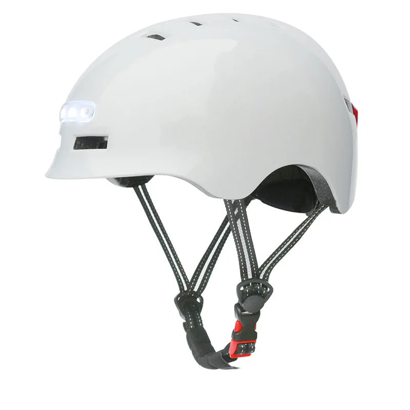 NOUVEAUTÉ 2024: Le Casque SafeRide : Protection intelligente pour chaque trajet.